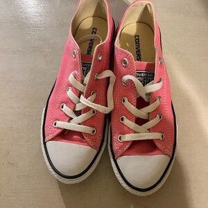 Like New Youth unisex Converse Chuck Taylor All Star sneakers size 3
